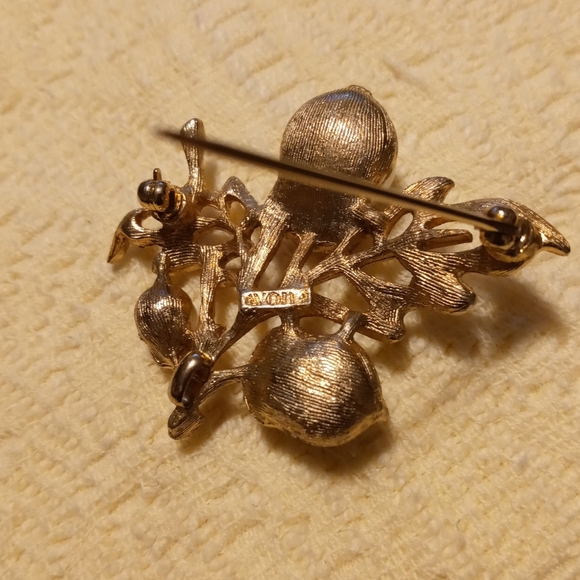 💙 Vintage Avon acorn brooch. - Picture 3 of 3